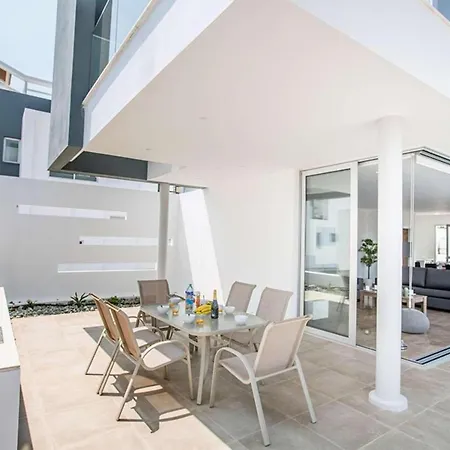 Villa Pearl 2