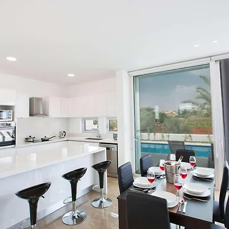 Villa Pearl 2